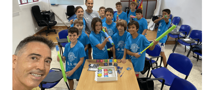 Primeras clases de alumnos jugando a Health Shapers